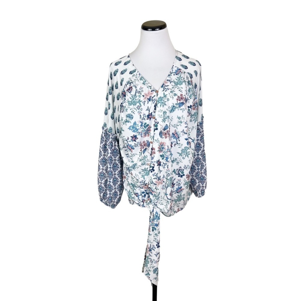 One World Floral Paisley V-Neck Tie Hem Long Sleeve Button Top White Medium